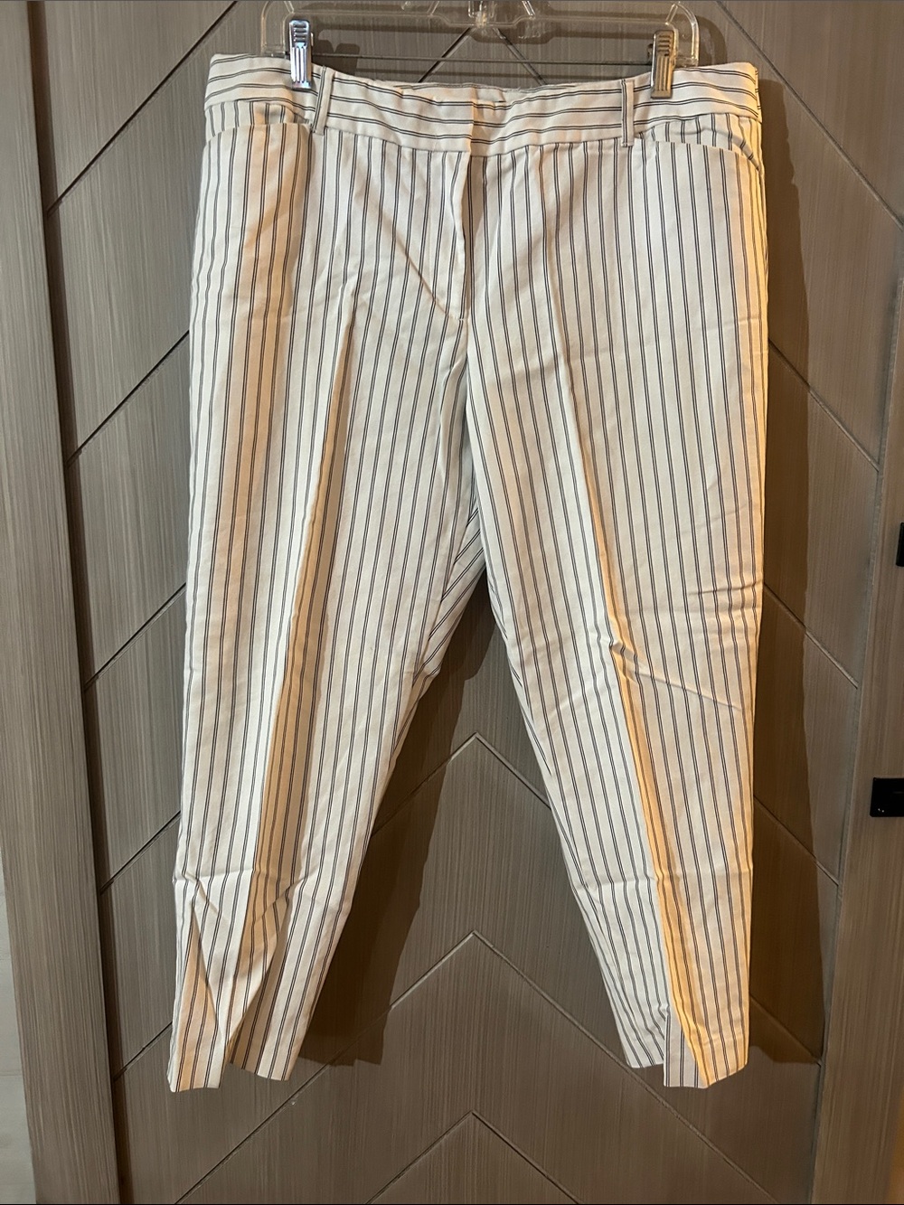 Liz Claiborne Career Cropped Pinstripe Ankle Pants in White and Black